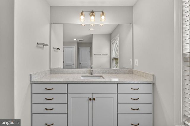 15609 THOROUGHFARE RD, Gainesville, VA 20155