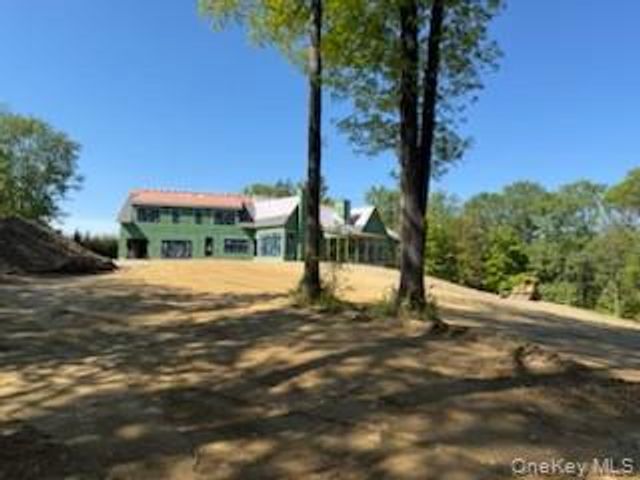 17 River Road N, Wappingers Falls, NY 12590