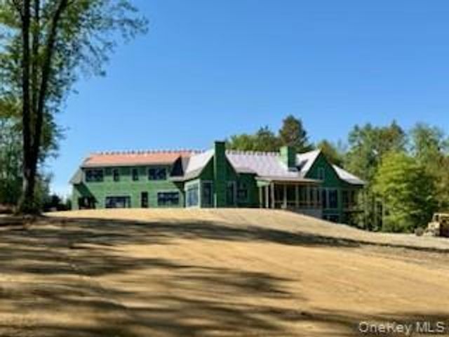 17 River Road N, Wappingers Falls, NY 12590