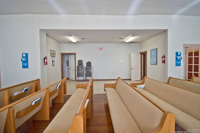 2706 E Commerce, San Antonio, TX 78203