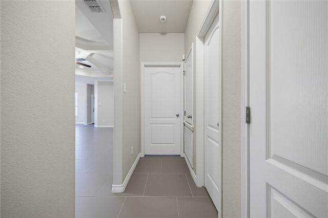 7650 Sable Creek Dr, Corpus Christi, TX 78414