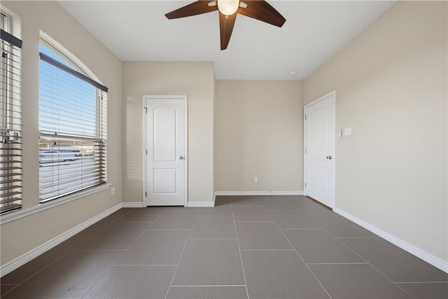 7650 Sable Creek Dr, Corpus Christi, TX 78414