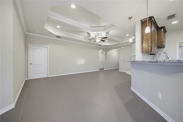 7650 Sable Creek Dr, Corpus Christi, TX 78414