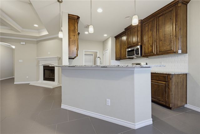 7650 Sable Creek Dr, Corpus Christi, TX 78414