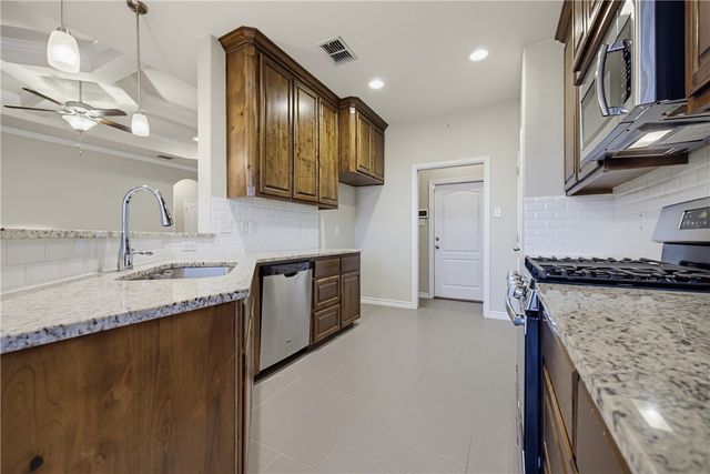 7650 Sable Creek Dr, Corpus Christi, TX 78414