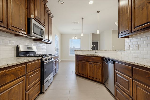 7650 Sable Creek Dr, Corpus Christi, TX 78414