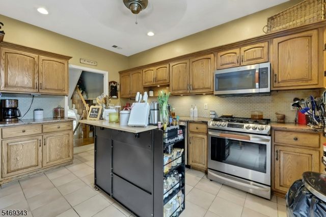 510 Alps Rd, Wayne Twp., NJ 07470