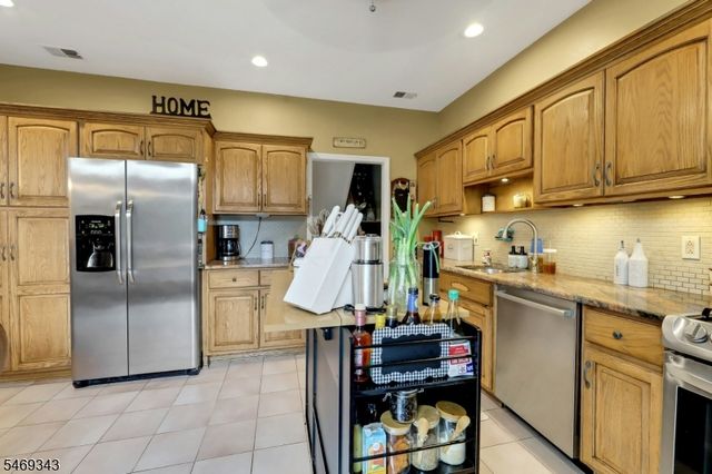 510 Alps Rd, Wayne Twp., NJ 07470