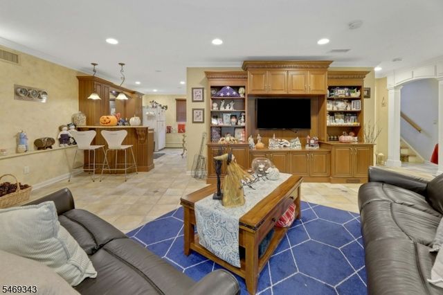 510 Alps Rd, Wayne Twp., NJ 07470