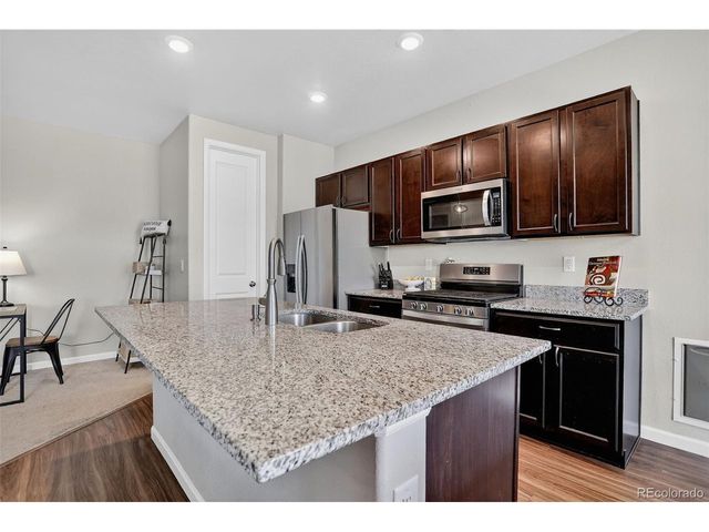 1833 Homestead Dr, Fort Lupton, CO 80621