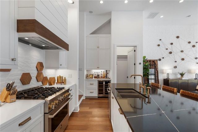 6740 Avis Walk, Alpharetta, GA 30005