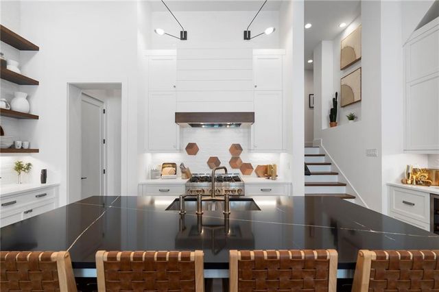 6740 Avis Walk, Alpharetta, GA 30005
