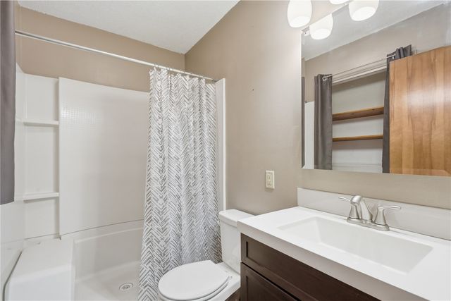 5101 1st Avenue SW, Cedar Rapids, IA 52404