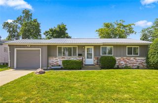 5101 1st Avenue SW, Cedar Rapids, IA 52404