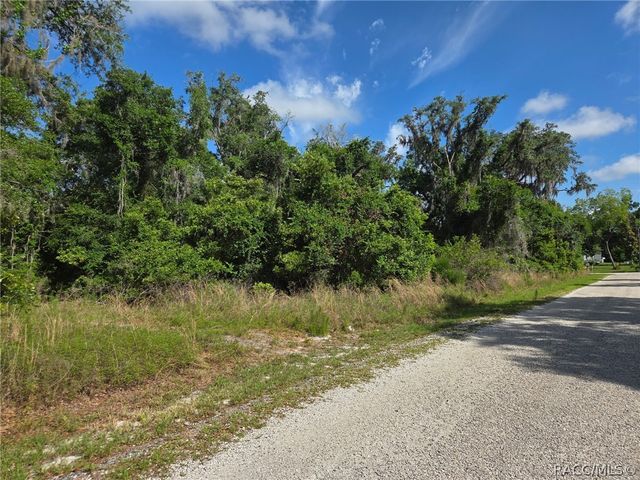 4240 S Kenvera Loop, Inverness, FL 34450
