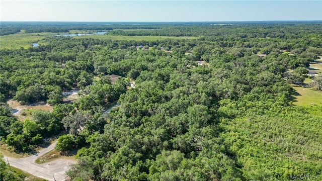 4240 S Kenvera Loop, Inverness, FL 34450