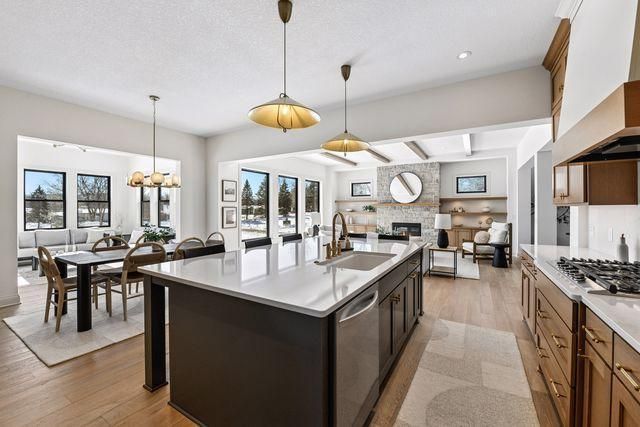 9591 Eagle Ridge Road, Chanhassen, MN 55317