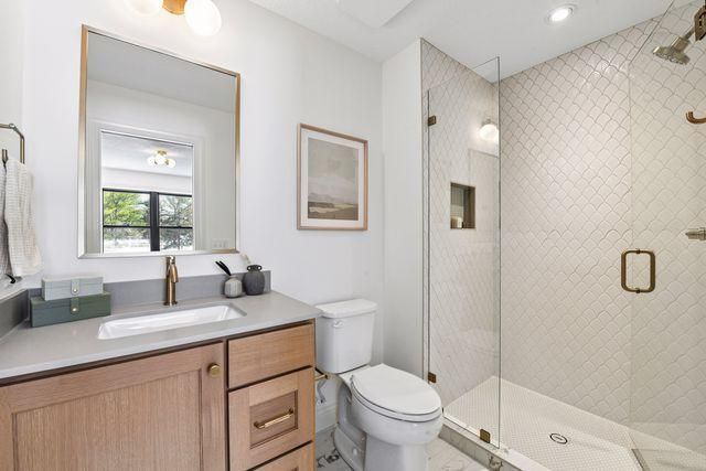 9591 Eagle Ridge Road, Chanhassen, MN 55317