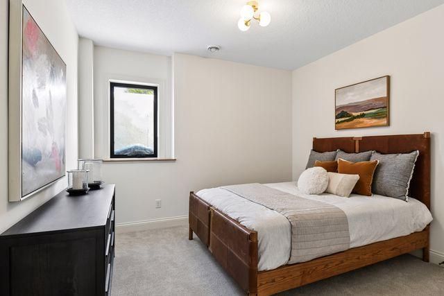 9591 Eagle Ridge Road, Chanhassen, MN 55317