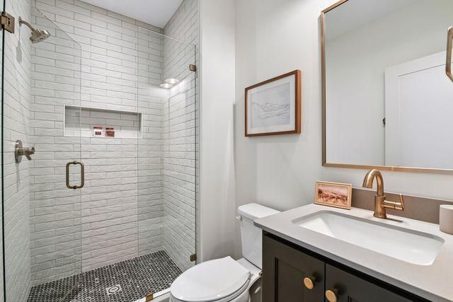 9591 Eagle Ridge Road, Chanhassen, MN 55317