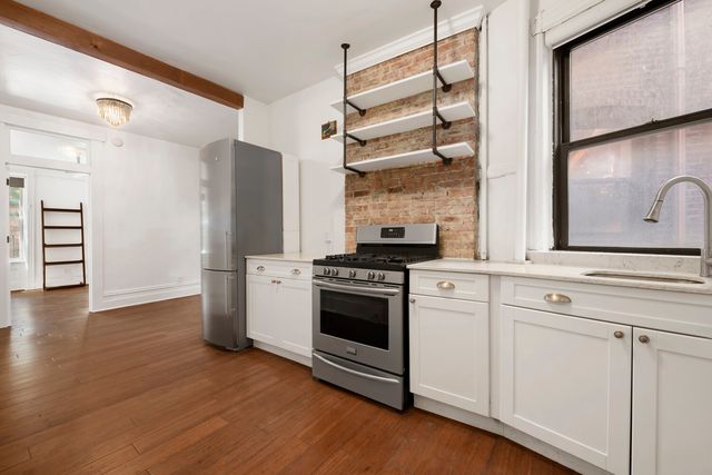715 9th Ave Apt 3RN, New York City, NY 10019