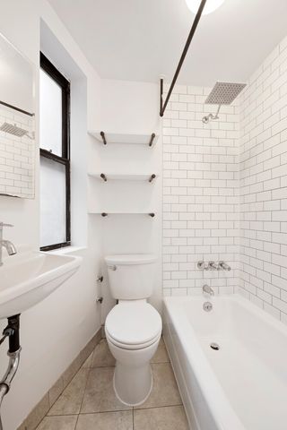 715 9th Ave Apt 3RN, New York City, NY 10019