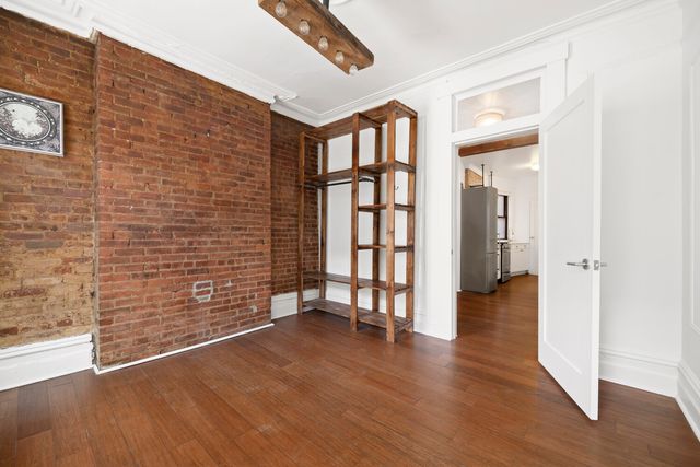 715 9th Ave Apt 3RN, New York City, NY 10019