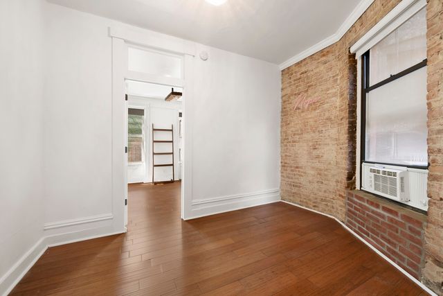 715 9th Ave Apt 3RN, New York City, NY 10019