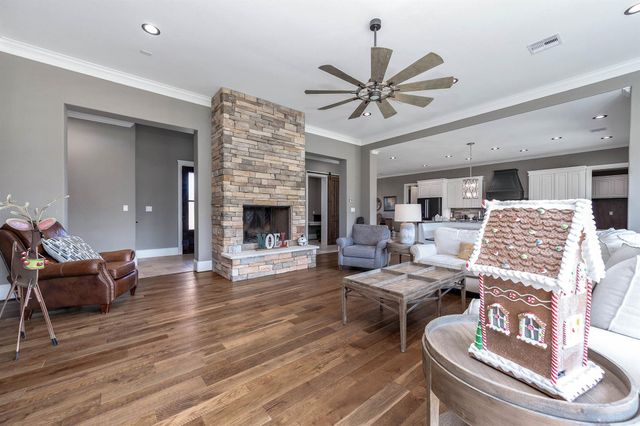 4113 County Road 145, Alvin, TX 77511