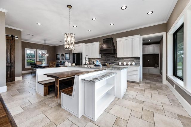 4113 County Road 145, Alvin, TX 77511