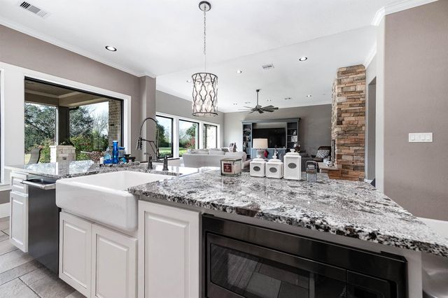 4113 County Road 145, Alvin, TX 77511