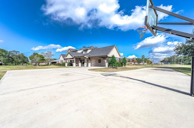 4113 County Road 145, Alvin, TX 77511