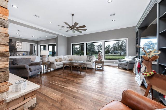 4113 County Road 145, Alvin, TX 77511