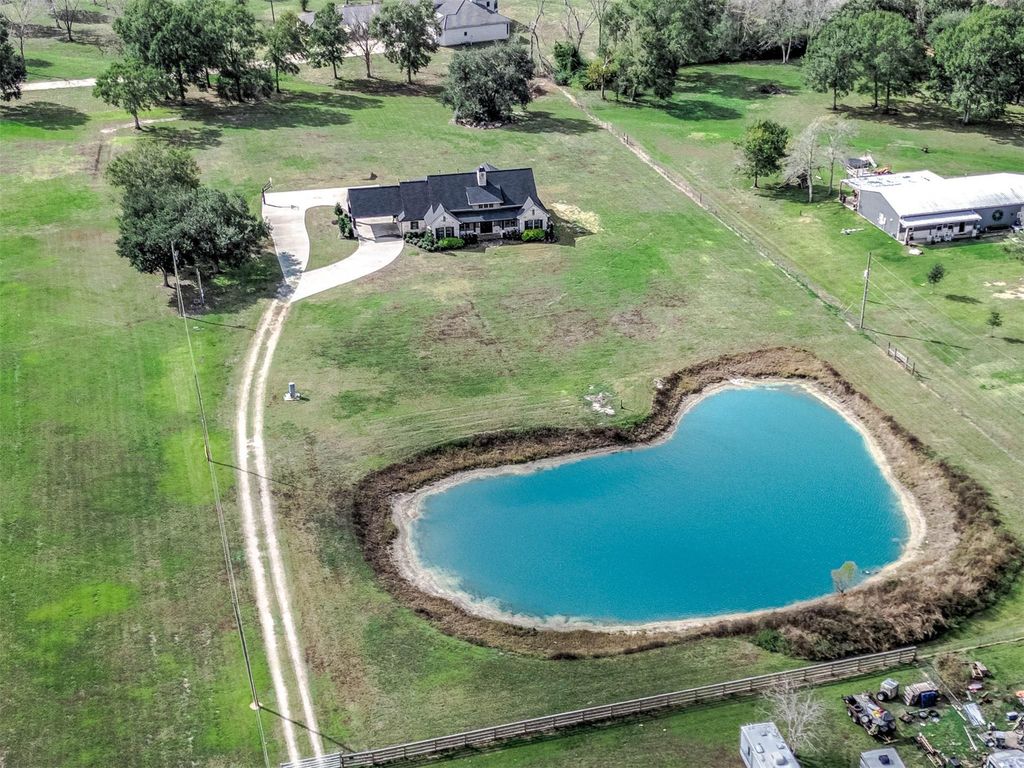 4113 County Road 145, Alvin, TX 77511
