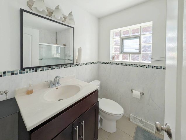 5121 S Tripp Avenue, Chicago, IL 60632