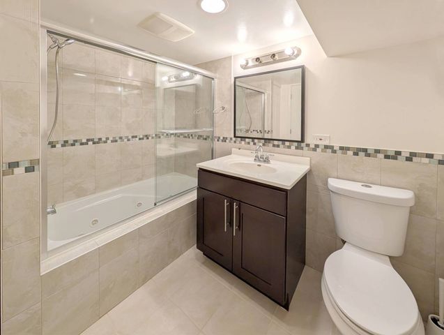 5121 S Tripp Avenue, Chicago, IL 60632