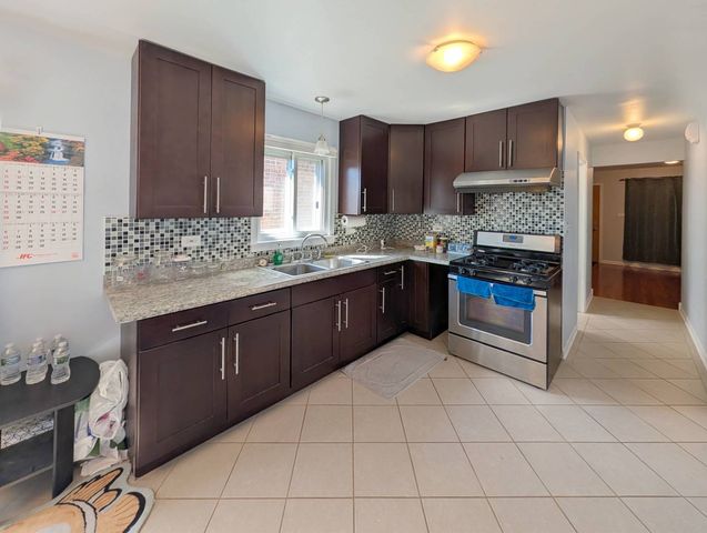 5121 S Tripp Avenue, Chicago, IL 60632