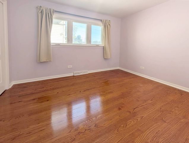 5121 S Tripp Avenue, Chicago, IL 60632