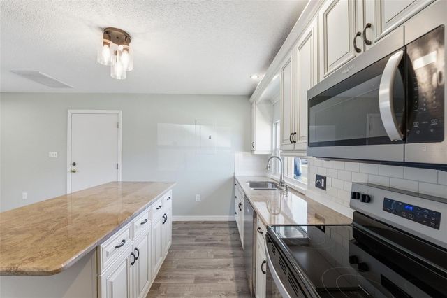 5153 TURQUOISE LANE 102, New Port Richey, FL 34652