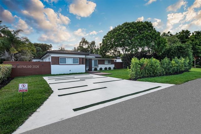 10658 NE 11th Ave, Miami Shores, FL 33138