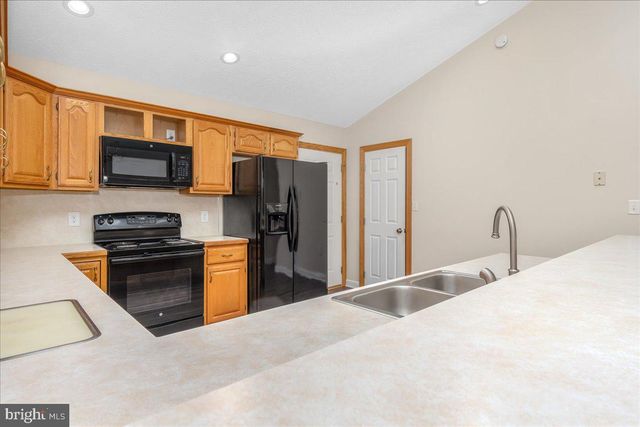 3459 GLEN EAGLES DR, Chambersburg, PA 17202