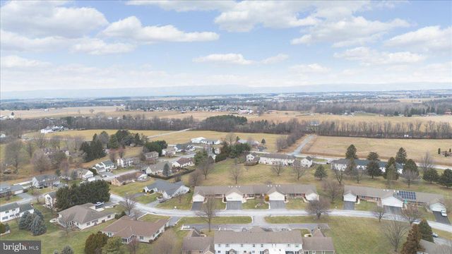 3459 GLEN EAGLES DR, Chambersburg, PA 17202