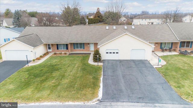 3459 GLEN EAGLES DR, Chambersburg, PA 17202