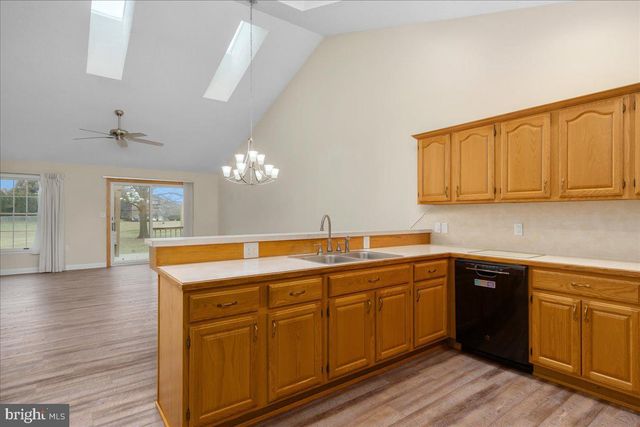 3459 GLEN EAGLES DR, Chambersburg, PA 17202