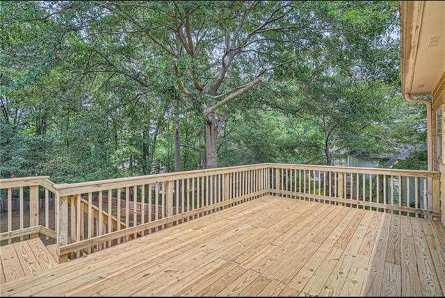 5046 Sunbrook NW Drive, Acworth, GA 30101