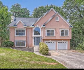 5046 Sunbrook NW Drive, Acworth, GA 30101