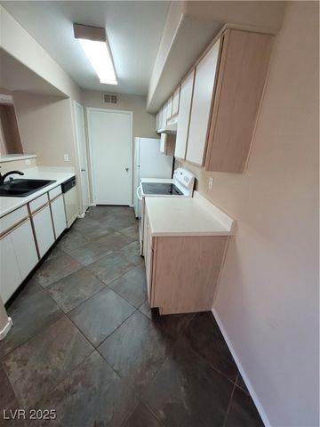 2300 East SILVERADO RANCH BL Boulevard 2049, Las Vegas, NV 89183