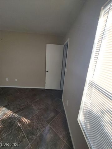 2300 East SILVERADO RANCH BL Boulevard 2049, Las Vegas, NV 89183