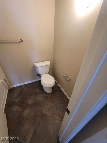 2300 East SILVERADO RANCH BL Boulevard 2049, Las Vegas, NV 89183