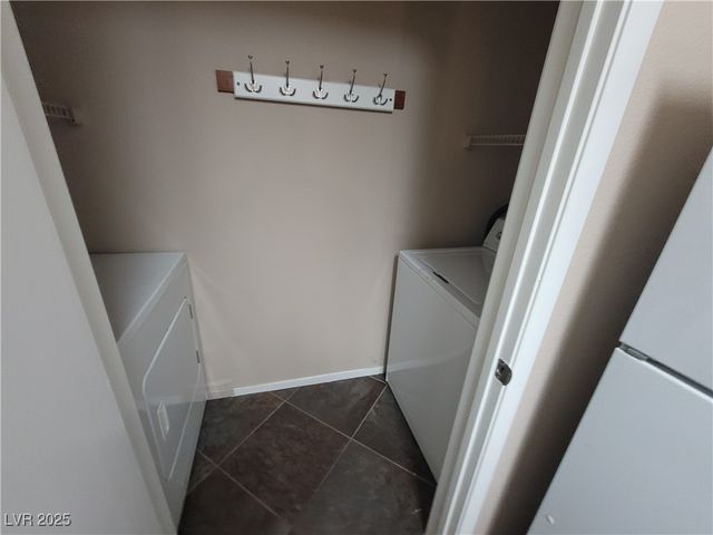 2300 East SILVERADO RANCH BL Boulevard 2049, Las Vegas, NV 89183